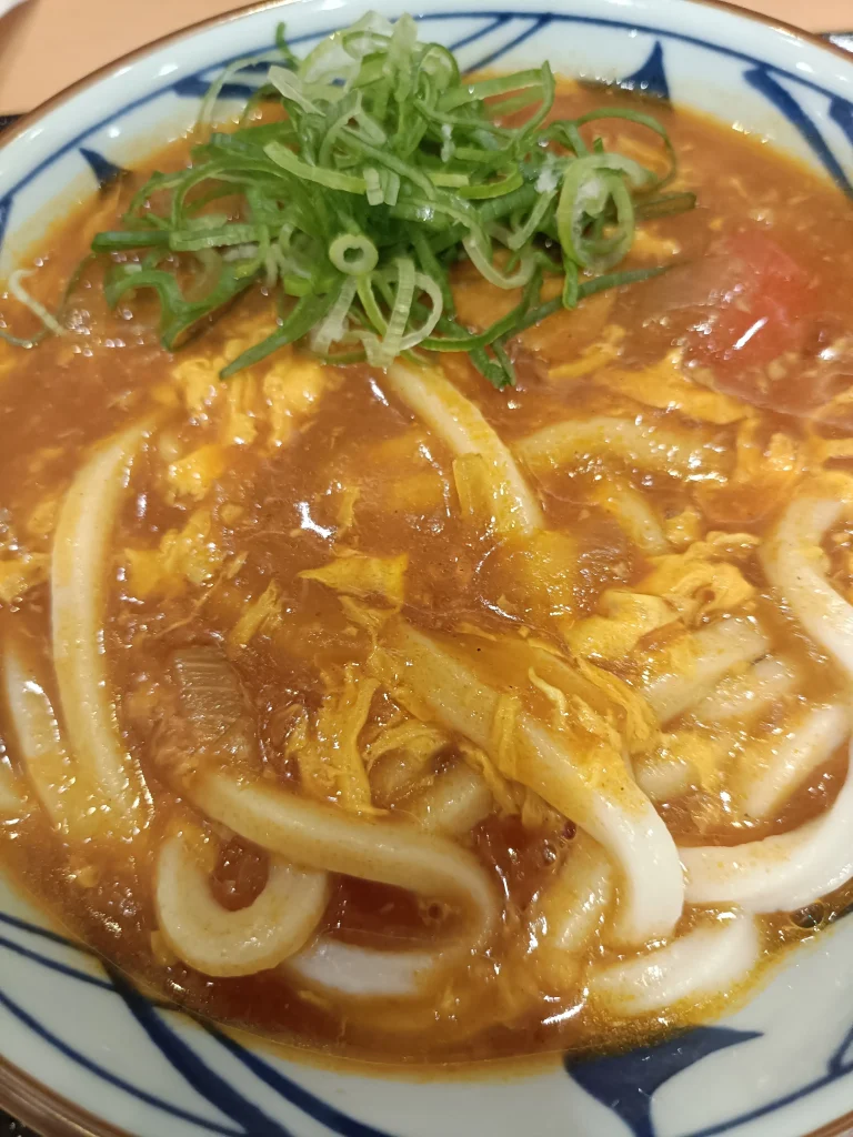 丸亀製麺・トマたまカレーうどん